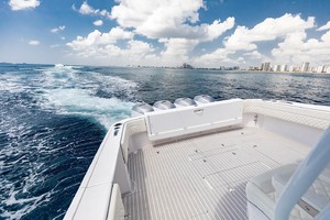 Photo 1737504 for 2023 Intrepid 475 Panacea  