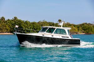 Photo 3992137 for 2027 Back Cove 372 Express  