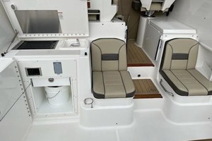 Photo 1738600 for 2019 Pursuit 355 OS  