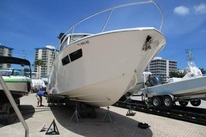 Photo 1738585 for 2019 Pursuit 355 OS  