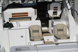 Photo 1738586 for 2019 Pursuit 355 OS  