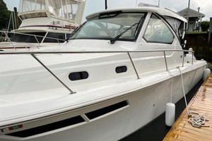 Photo 1738603 for 2019 Pursuit 355 OS  