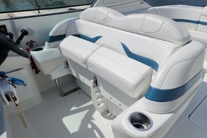 Photo 1739099 for 2005 Formula 330 Sun Sport  