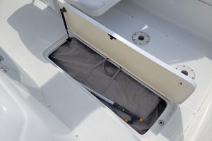 Photo 1739121 for 2005 Formula 330 Sun Sport  