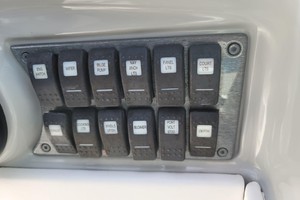 Photo 1739104 for 2005 Formula 330 Sun Sport  