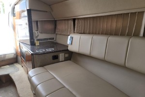 Photo 1739113 for 2005 Formula 330 Sun Sport  