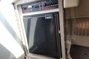 Photo 1739115 for 2005 Formula 330 Sun Sport  