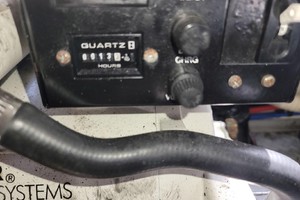 Photo 1739127 for 2005 Formula 330 Sun Sport  