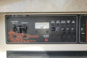 Photo 1739116 for 2005 Formula 330 Sun Sport  