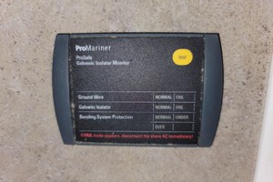 Photo 1739114 for 2005 Formula 330 Sun Sport  