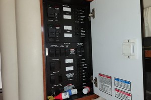 Photo 1739309 for 2002 Sea Ray 340 Sundancer  