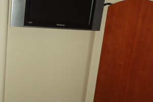 Photo 1739281 for 2004 Carver 360 Mariner No Tan Lines 