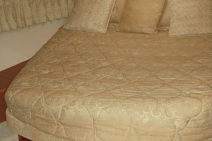 Photo 1739279 for 2004 Carver 360 Mariner No Tan Lines 