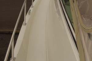 Photo 1739274 for 2004 Carver 360 Mariner No Tan Lines 