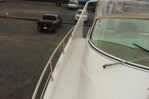 Photo 1739259 for 2004 Carver 360 Mariner No Tan Lines 