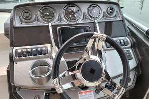 Photo 1739331 for 2014 Monterey 260 Sport Yacht  