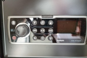 Photo 1739320 for 2014 Monterey 260 Sport Yacht  