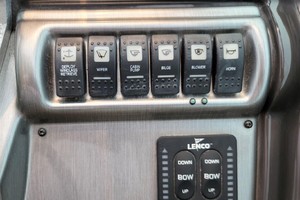 Photo 1739335 for 2014 Monterey 260 Sport Yacht  