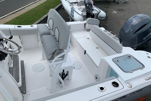 Photo 1739381 for 2022 Sea Fox 228 Commander  