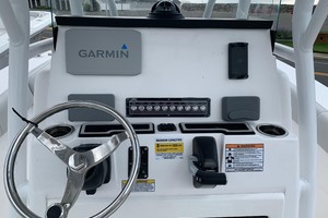 Photo 1739386 for 2022 Sea Fox 228 Commander  