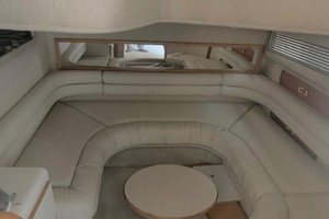 Photo 1739440 for 1990 Sea Ray 420 Sundancer Well Adjusted 