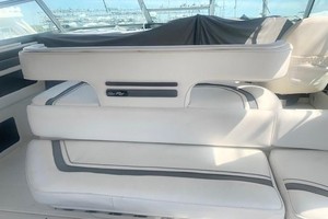 Photo 1739434 for 1990 Sea Ray 420 Sundancer Well Adjusted 