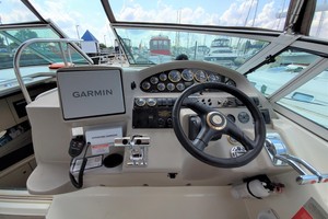 Photo 1739609 for 2002 Cruisers Yachts 3372 Express  