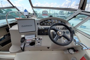 Photo 1739604 for 2002 Cruisers Yachts 3372 Express  