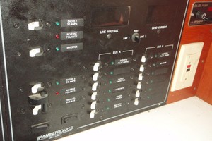 Photo 1739775 for 1977 Niagara Pilothouse Lorelei 