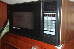 Photo 1739769 for 1977 Niagara Pilothouse Lorelei 