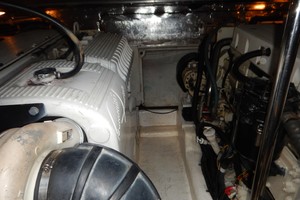 Riviera 42 - No Worries Mate II - Engine Room