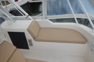 Riviera 42 - No Worries Mate II - Flybridge Seating