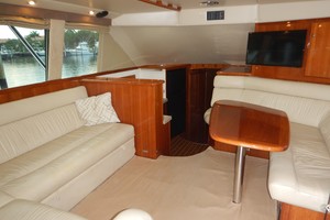 Riviera 42 - No Worries Mate II - Salon