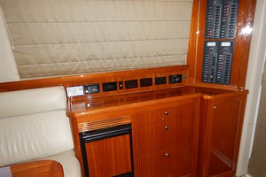 Riviera 42 - No Worries Mate II - Salon