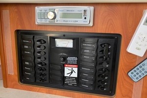 Photo 1739863 for 2004 Bayliner 2655 Ciera Seas the Day 