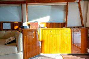 2002 Viking 52 Convertible thumbnail 23