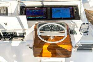 2002 Viking 52 Convertible thumbnail 13