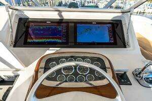 2002 Viking 52 Convertible thumbnail 14