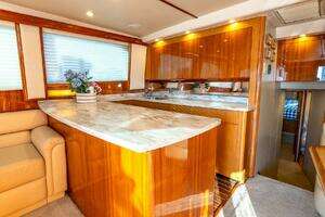 2002 Viking 52 Convertible thumbnail 28