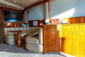 2002 Viking 52 Convertible thumbnail 24