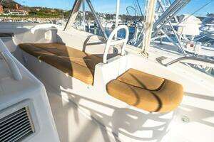 2002 Viking 52 Convertible thumbnail 16