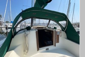Aeolius 34ft Pearson Yacht For Sale