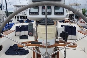 Carolyn 34ft Sabre Yacht For Sale