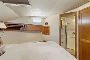 2000 Pacific Mariner 65 Motoryacht thumbnail 37