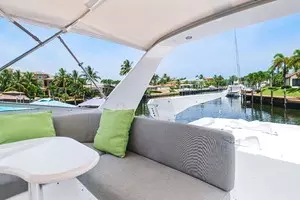 2000 Pacific Mariner 65 Motoryacht thumbnail 9