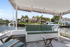 2000 Pacific Mariner 65 Motoryacht thumbnail 16
