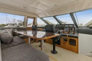 2000 Pacific Mariner 65 Motoryacht thumbnail 26