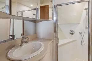 2000 Pacific Mariner 65 Motoryacht thumbnail 38