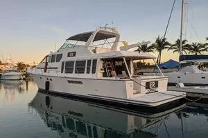 2000 Pacific Mariner 65 Motoryacht thumbnail 3