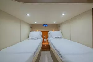 2006 Sunseeker Portofino 46 thumbnail 12